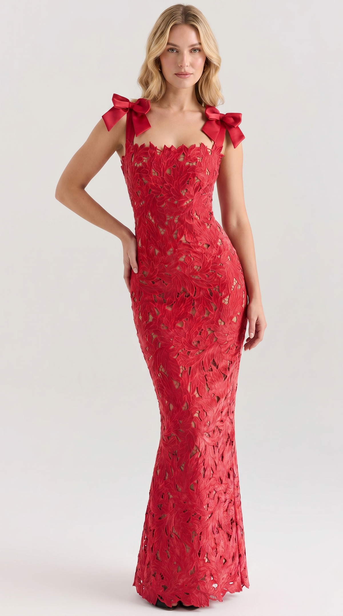 Isabella | Suknia Maxi z Koronkowymi Detalami